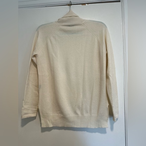 J.McLaughlin Women’s Sz: S Ivory Cashmere Turtleneck Sweater Fall Winter. - Picture 2 of 12